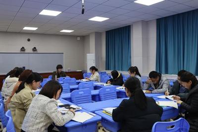 深化課程改革，提升育人質(zhì)量——桓臺(tái)縣世紀(jì)中學(xué)開(kāi)展課程教學(xué)實(shí)施與評(píng)價(jià)專(zhuān)項(xiàng)調(diào)研活動(dòng)